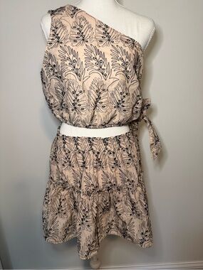 AUGUST One-Shoulder Leaf Print Cotton Two-Piece Set in Blush/Tan